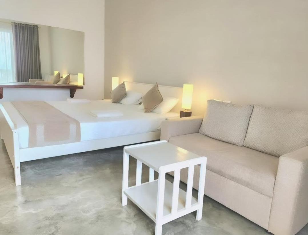 Hotel Blue Note Hikkaduwa Zewnętrze zdjęcie